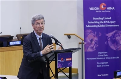 Jeffrey Sachs obhajuje reformu OSN, multilateralismus v New Era Lecture Hall ...