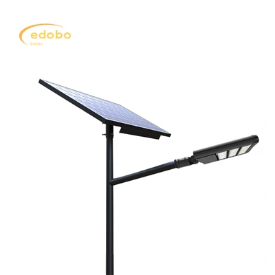 Rozdělená pouliční lampa sluneční ulice s IoT